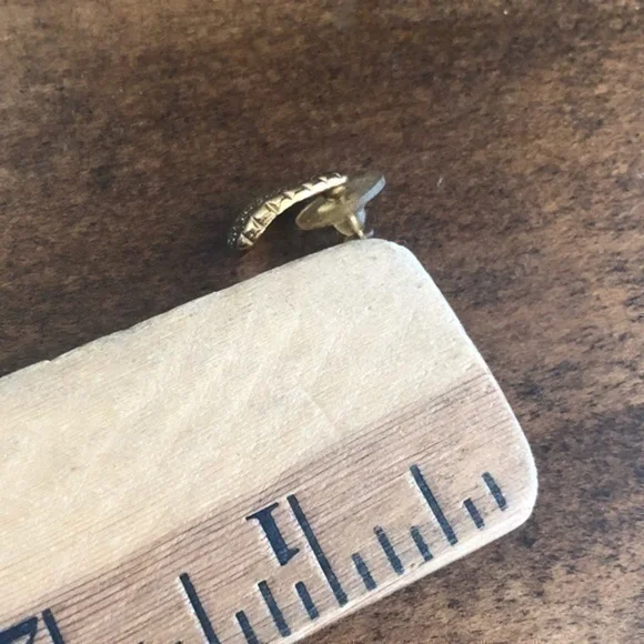 Vintage Stud Earrings - Picture 3 of 3